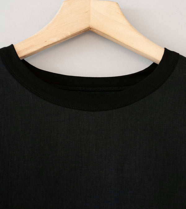 Margaret Howell 'Woven T-Shirt' (Black Shirting Linen)